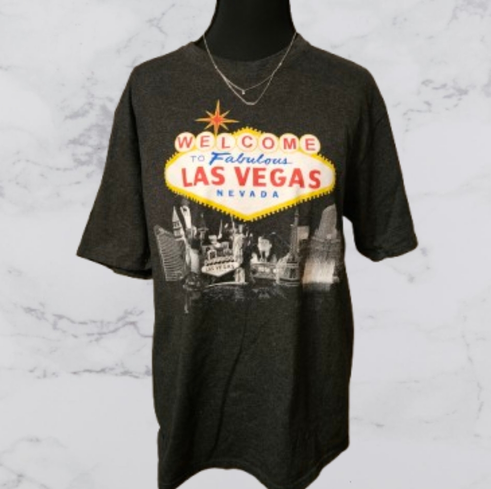 Las Vegas Large Charcoal Gray Graphic T-Shirt